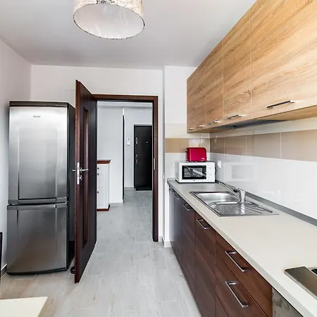 Apartament Brasov * Брашов
